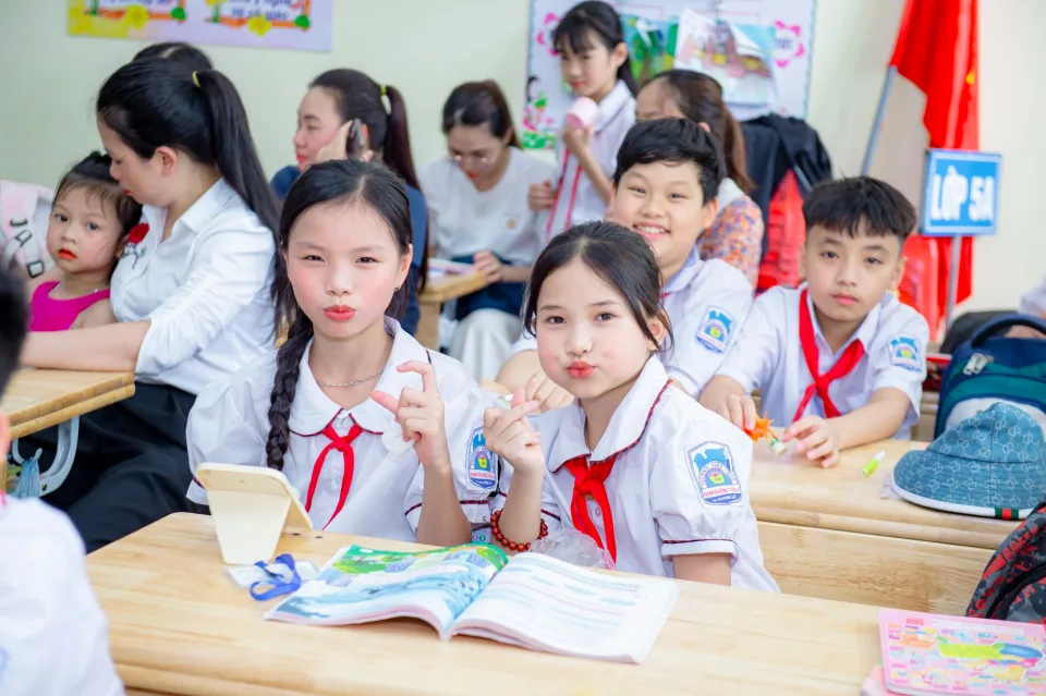 Lớp Toán 9 luyện thi vào 10